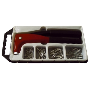 Coffret avec pince à rivets